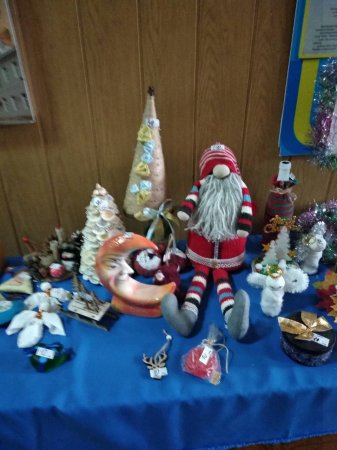 Благодійний новорічний ярмарок