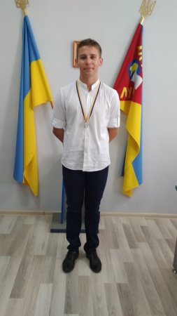 Вітаємо випускників з отриманням медалей!