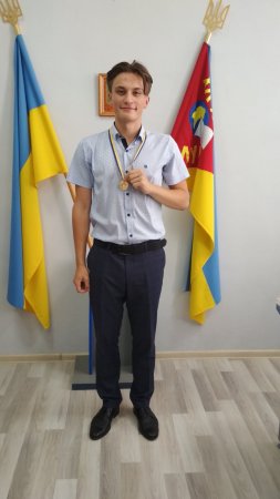 Вітаємо випускників з отриманням медалей!