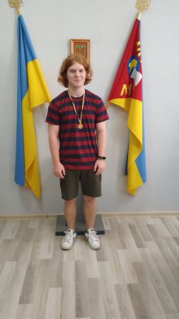 Вітаємо випускників з отриманням медалей!