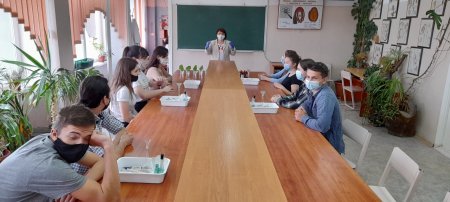 02 червня 10-ХБ клас відвідав ХДУ