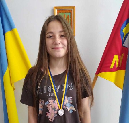 Нагородженням срібними медалями!