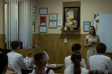 Перший урок в 11-ФМ