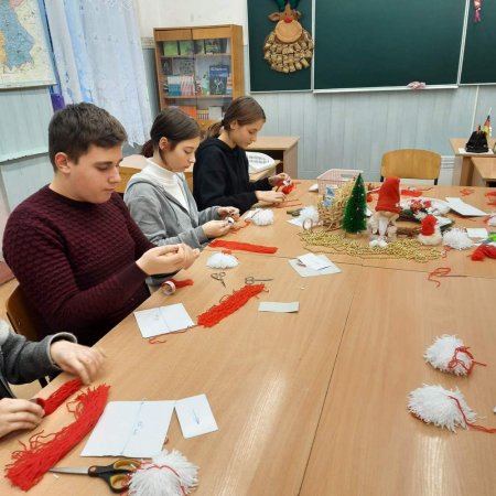 Новорічні іграшки своїми руками